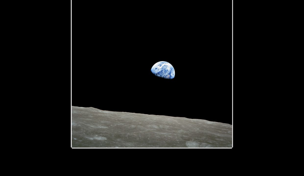 earth-view-from-moon.001-aspect-ratio-1000-580